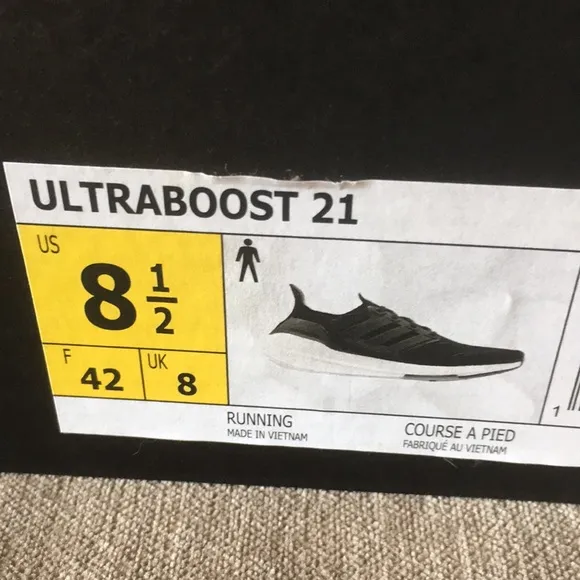 New! Adidas Men’s Ultraboost 21 Black Primeknit Running Shoes size 8.5