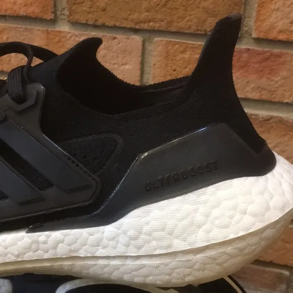 New! Adidas Men’s Ultraboost 21 Black Primeknit Running Shoes size 8.5