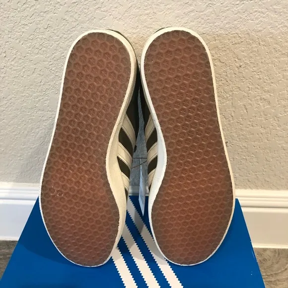 New Adidas Original Gazelle 85 Low Sneakers Olive White Men’s Shoes Multi Sizes