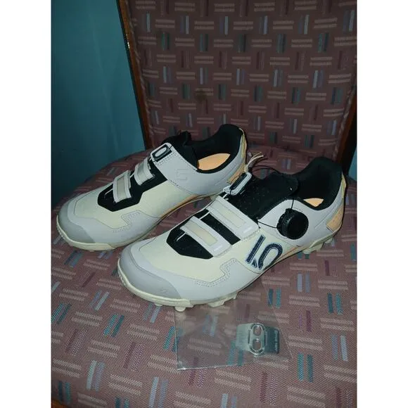New Adidas Women’s Sz 7.5 Five Ten Kestrel BOA Mountain Bike Shoes Sand HQ6032