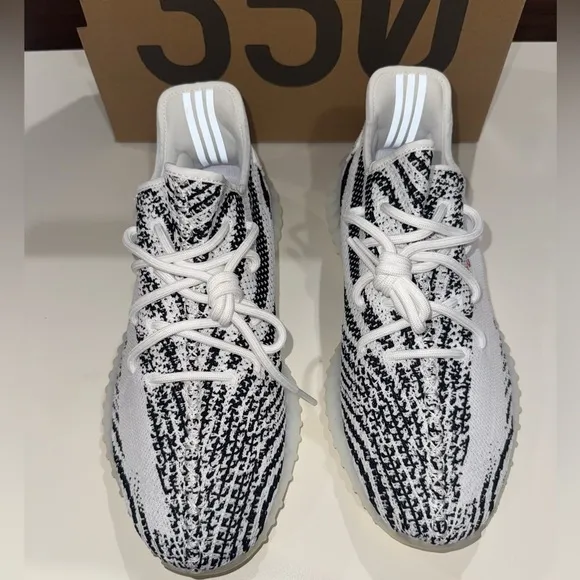 New adidas Yeezys 350 v2 boost zebra black white mens size 8.5 shoes