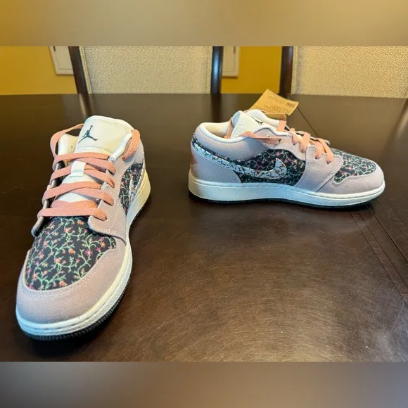 New Air Jordan 1 Low Floral Sneaker Shoes Size 6Y