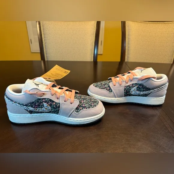 New Air Jordan 1 Low Floral Sneaker Shoes Size 6Y