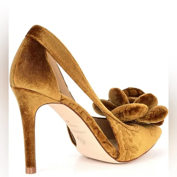 🌸NEW ANTONIO MELANI VELVET Women’s Shoes Size 8 With Box.