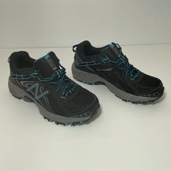 New Balance 411 V2 All Terrain Trail Women's Running Shoes Size: 5.5