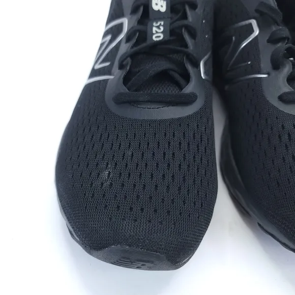 NEW BALANCE 520 v8 Running Shoes Unisex Size M9.5/W11 Black M520LA8