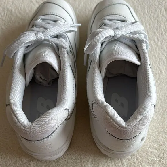 New Balance 550 Women’s white size 8.5