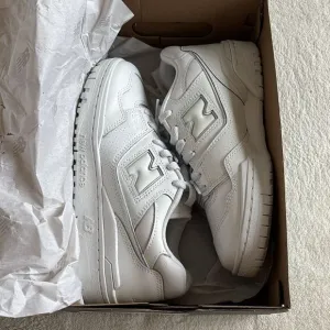 New Balance 550 Women’s white size 8.5