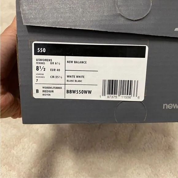 New Balance 550 Women’s white size 8.5