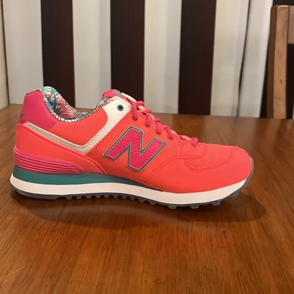 New Balance 574 Island Pack Shoes Sneakers WL574IP new pink Women’s Size 7