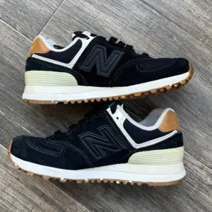 New balance black sneakers shoes 5.5 4.5