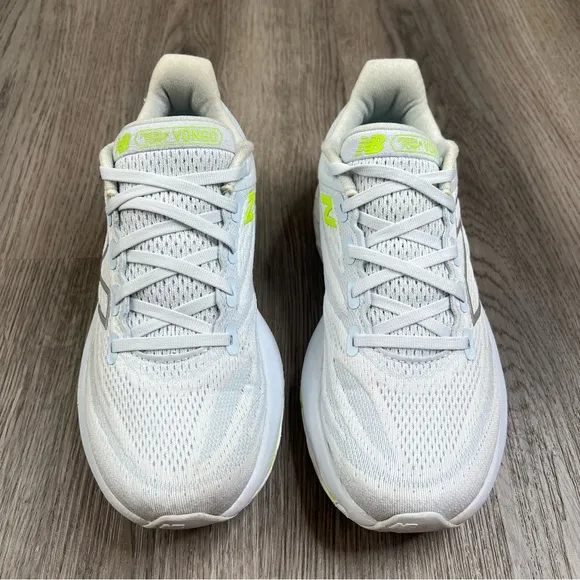New Balance FF X Vongo v6 Women’s size 8 Running Shoes Ice Blue thirty Watt