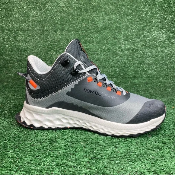 New Balance Fresh Foam Garoe Mid Trail Shoes Women’s 8.5 4E Wide - NEW