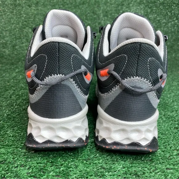 New Balance Fresh Foam Garoe Mid Trail Shoes Women’s 8.5 4E Wide - NEW