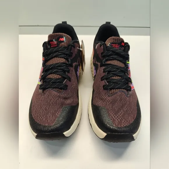 New Balance Fresh Foam Hierro V7 GTX Megagrip Trail Running Sneakers Women's 9.5