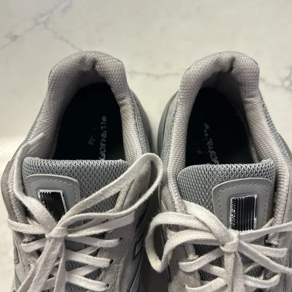 New Balance Men’s 990v5 Size 10.5