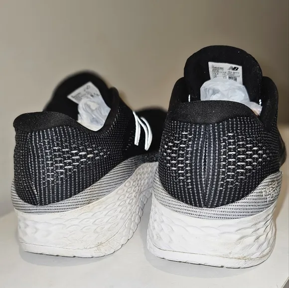 New Balance Men's Fresh Foam More v1 Black Running Sneakers Shoe Size 12.5D