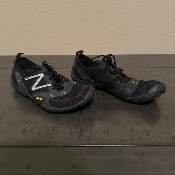 New Balance Minimus Men’s Black Trail Shoes