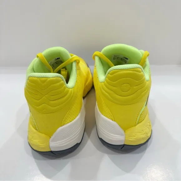 New Balance TWO WXY v4 lemon zest basketball shoes