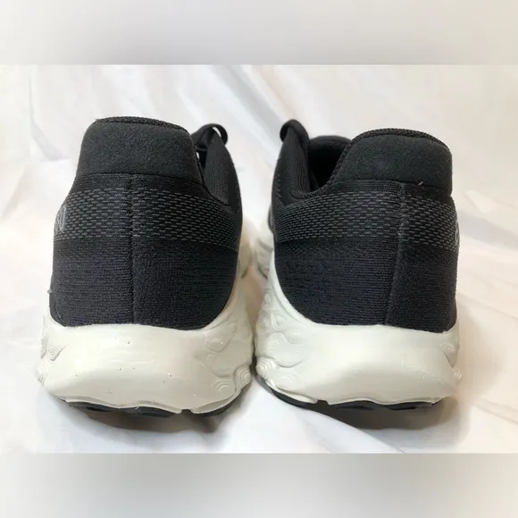 New Balance Unisex Adults Fresh Foam 880 v14 Running Shoes-Size 11W, 9.5M No Box