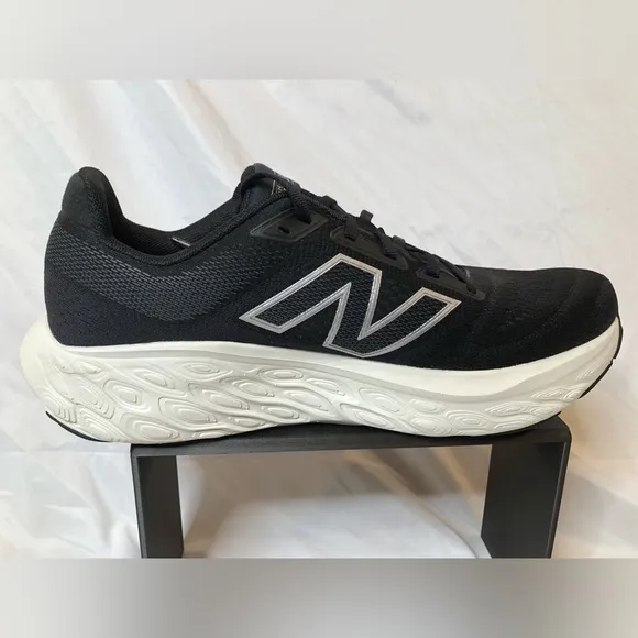 New Balance Unisex Adults Fresh Foam 880 v14 Running Shoes-Size 11W, 9.5M No Box