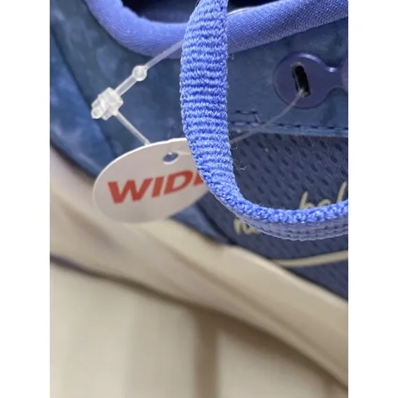 New Balance Women Fresh Foam Running Shoes  6.5 Wide Blue Athletic Sneakers New