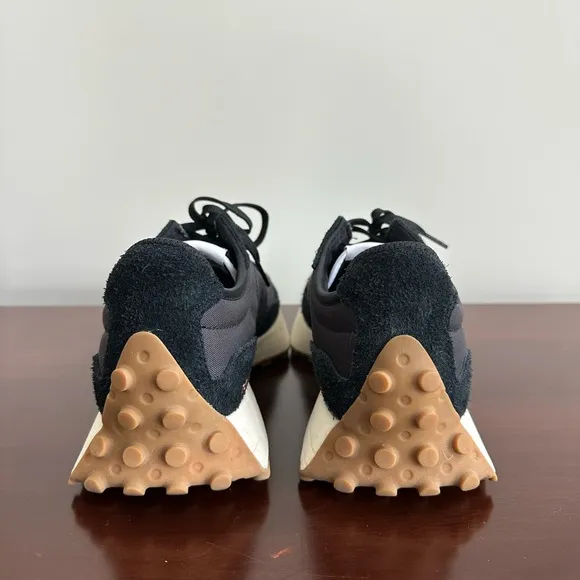 New Balance Women’s 327 Shoes