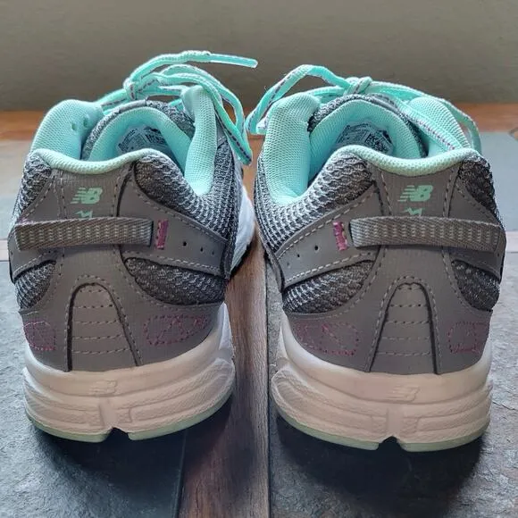 New Balance Women’s 402 V1 Running Shoes