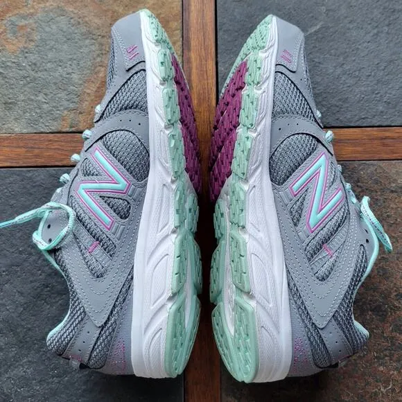 New Balance Women’s 402 V1 Running Shoes