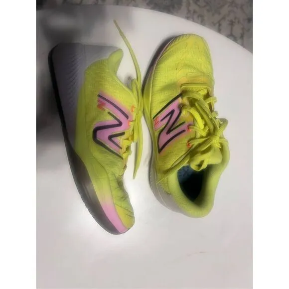 New Balance Women’s Size 7.5 FuelCell 996v5 Tennis Shoes Neon Yellow Sneakers
