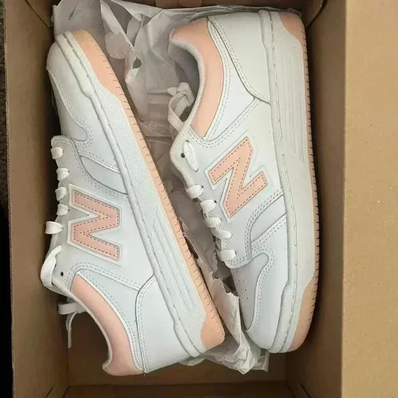 New Balance Women's White Pink Trainers Tennis Shoes NIB Women’s Size 7