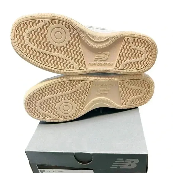 New Balance Women's White Pink Trainers Tennis Shoes NIB Women’s Size 7