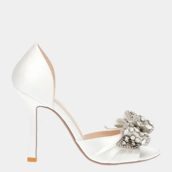 🌸NEW BETSEY JOHNSON WOMEN’S SHOES IVORY Size 8.5 WITH BOX.