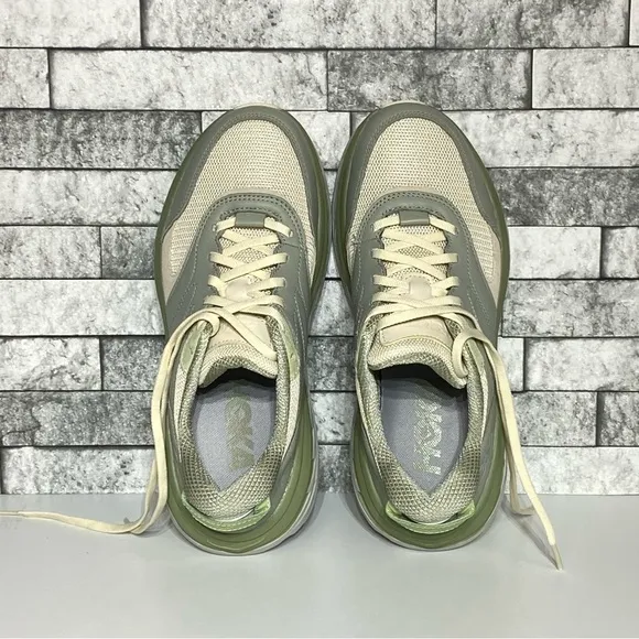 New Hoka One One Bondi L Barley Oat Womens 9 Athletic Shoes