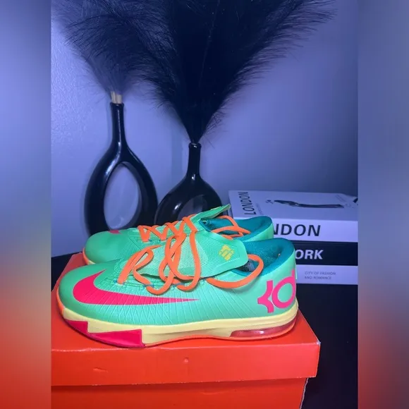 New in Box Nike Kd Vi | Green/ Orange