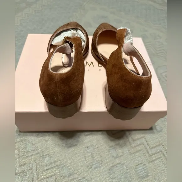 NEW IN THE BOX MAUMERO NEW YORK WOMEN’S STYLE NAME NIKKI MULE SHOES SIZE…