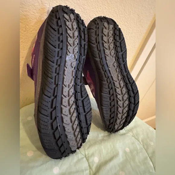 NEW KEEN Kids' Purple Tie-Dye Speed Hound Bike Tread Shoes Size 6