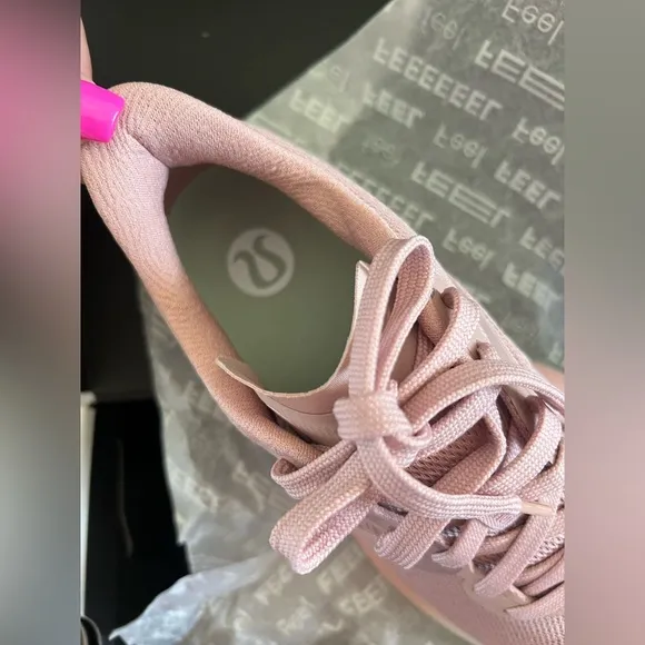 New Lululemon Blissfeel Run 2 Women’s Athletic Running Shoes Sneakers size 7