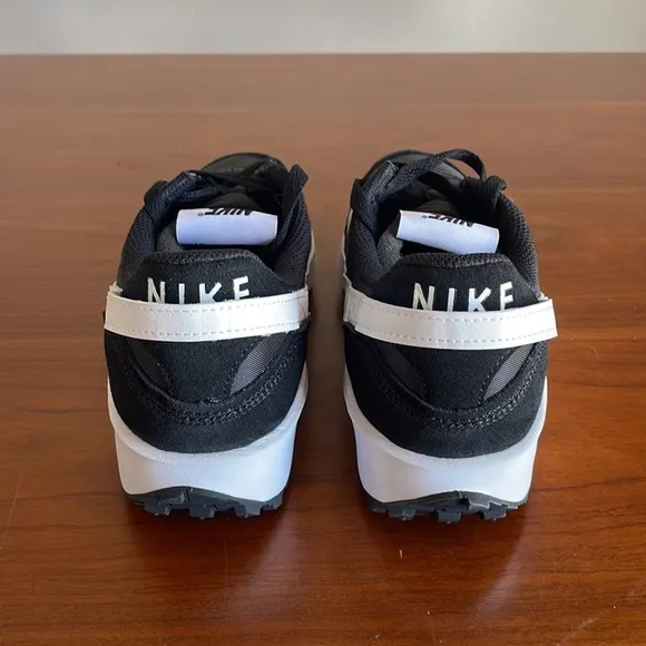 New Men’s Nike Waffle Debut Shoes Black White DH9522-002 NWOB