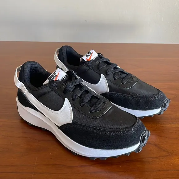 New Men’s Nike Waffle Debut Shoes Black White DH9522-002 NWOB