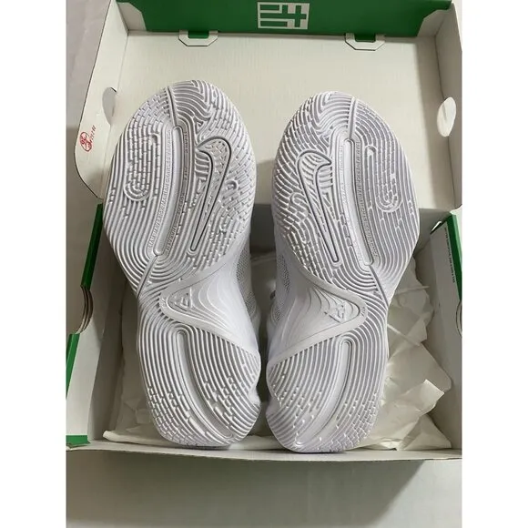 New Men’s Size 8.5 - Nike Giannis Immortality 3 Triple White DZ7533 102