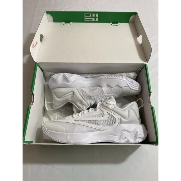 New Men’s Size 9.5 - Nike Giannis Immortality 3 Triple White DZ7533 102