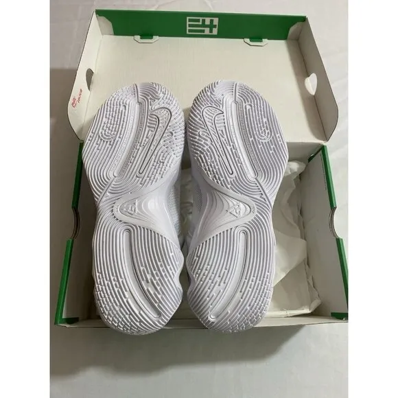 New Men’s Size 9.5 - Nike Giannis Immortality 3 Triple White DZ7533 102