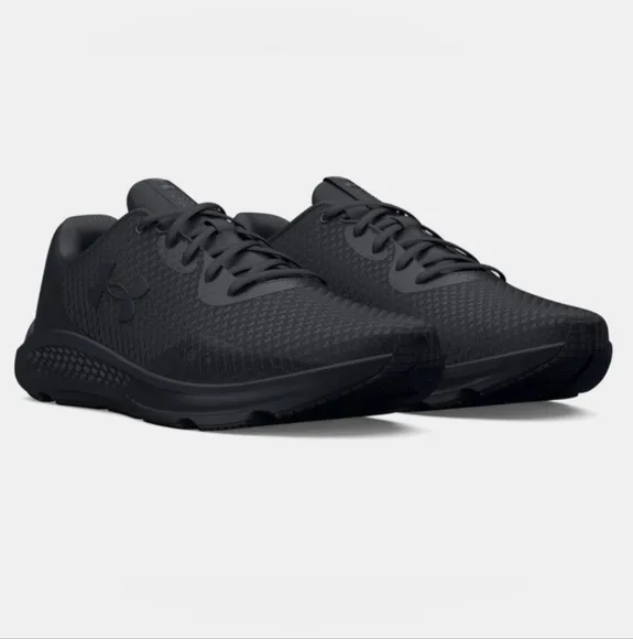 NEW Men’s Under Armour Shoes, Available in size 11