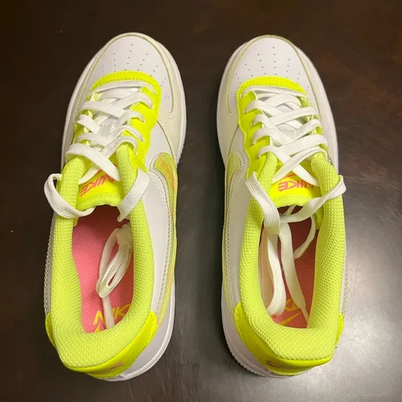New Nike Air Force 1 White Volt Sneaker Shoes Size US 6.5Y