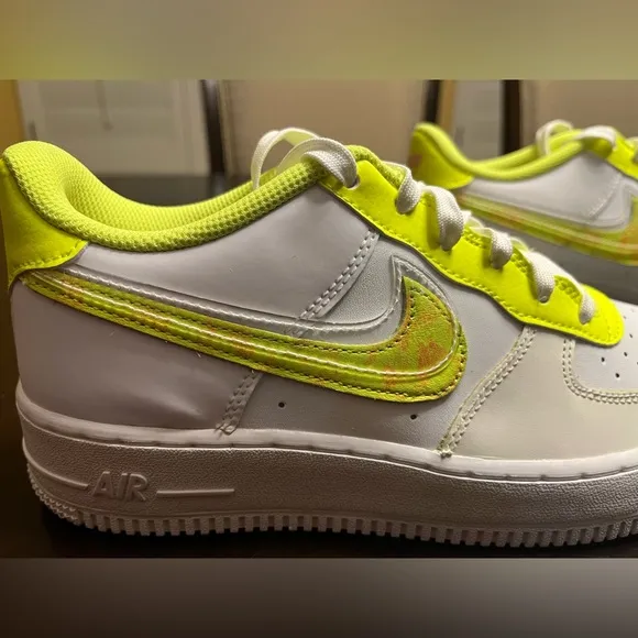 New Nike Air Force 1 White Volt Sneaker Shoes Size US 6.5Y