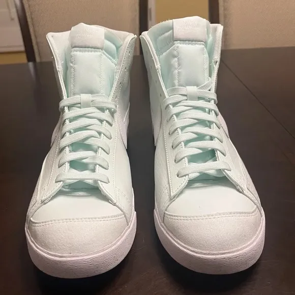 New Nike Blazer Mid 77 Barely Green Sneaker Shoes Size 11.5
