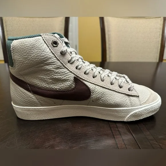 New Nike Blazer Mid 77 Green Cream Leather Sneaker Shoes Size US 9 M / 10.5 W