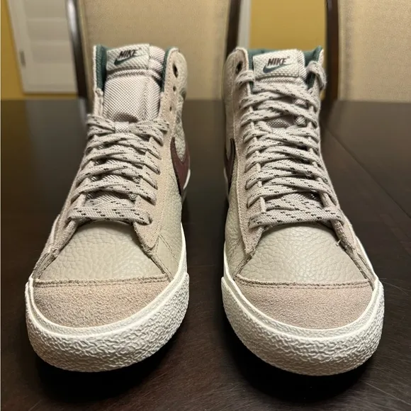 New Nike Blazer Mid 77 Green Cream Leather Sneaker Shoes Size US 9 M / 10.5 W