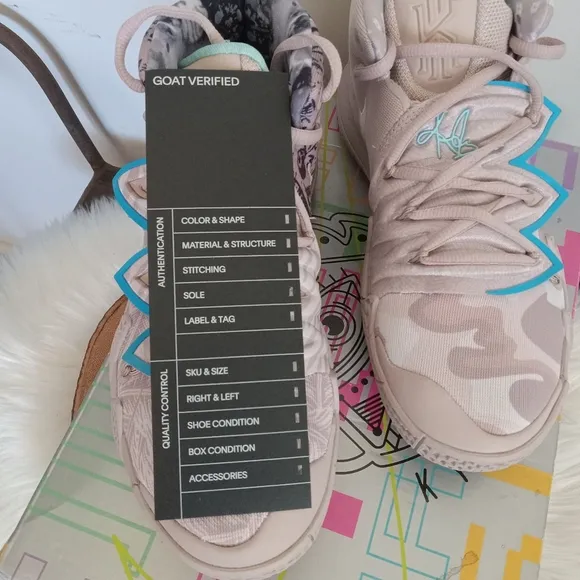 NEW NIKE KYBRID S2 FOSSIL/STONE SHOES SIZE 7.5